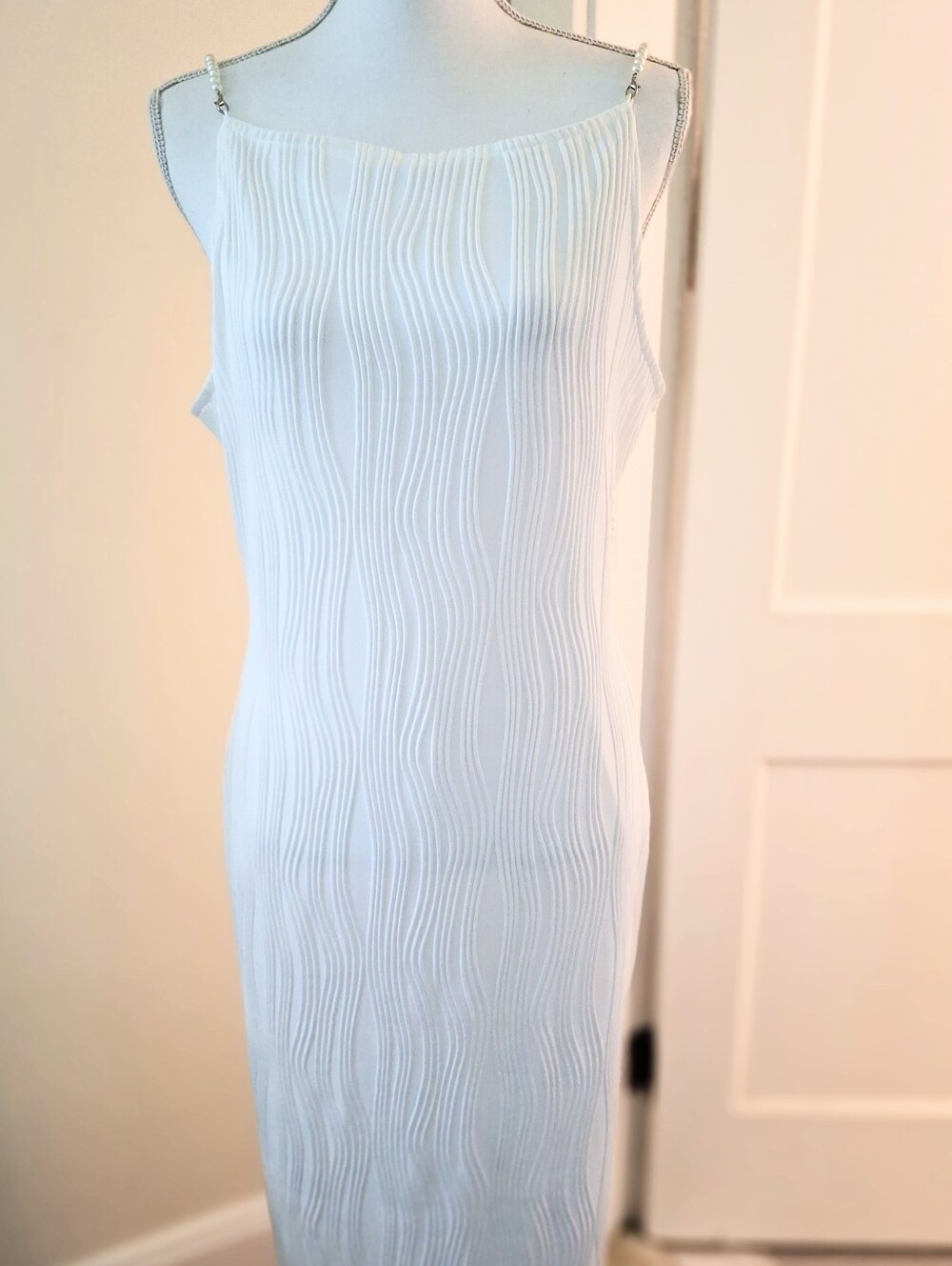 RIHOAS White Wavy Textured STRETCH  Midi Slip Dresse , Size Xl